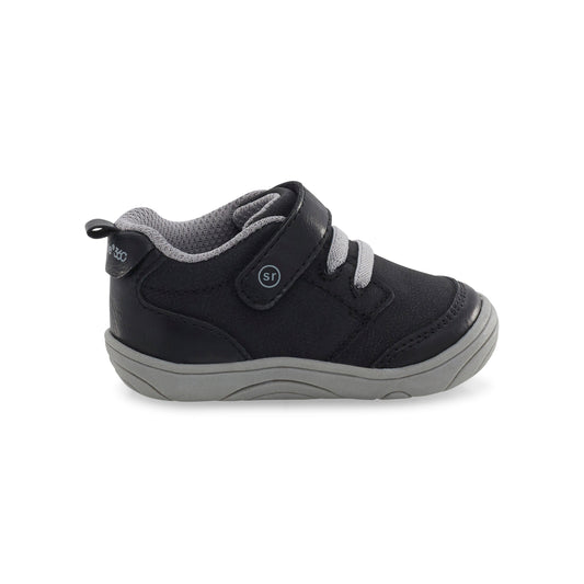 Stride Rite Taye 2.0 Sneaker - Little Kid Black