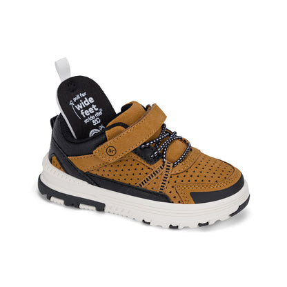Stride Rite Aaron Sneaker - Big Kid Wheat